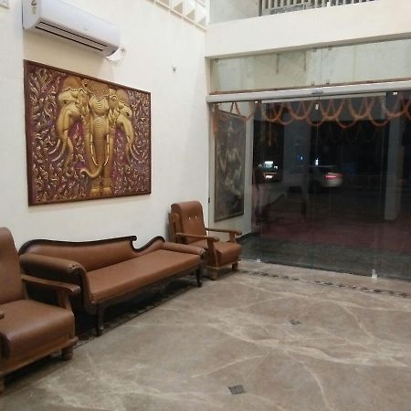מלון Rewa Residency מראה חיצוני תמונה