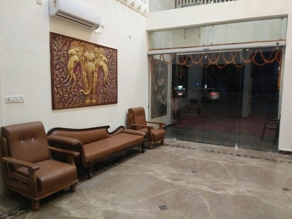 מלון Rewa Residency מראה חיצוני תמונה